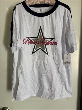 DALLAS COWBOYS CHEERLEADERS 📣 America's Sweethearts Star Graphic Tee -